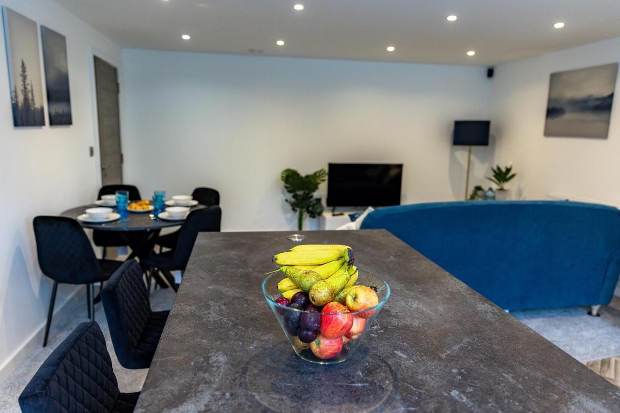 Stylish & Contemporary 2-Bed Townhouse - Parking - Wi-Fi - Netflix Apartment Worksop Exterior photo