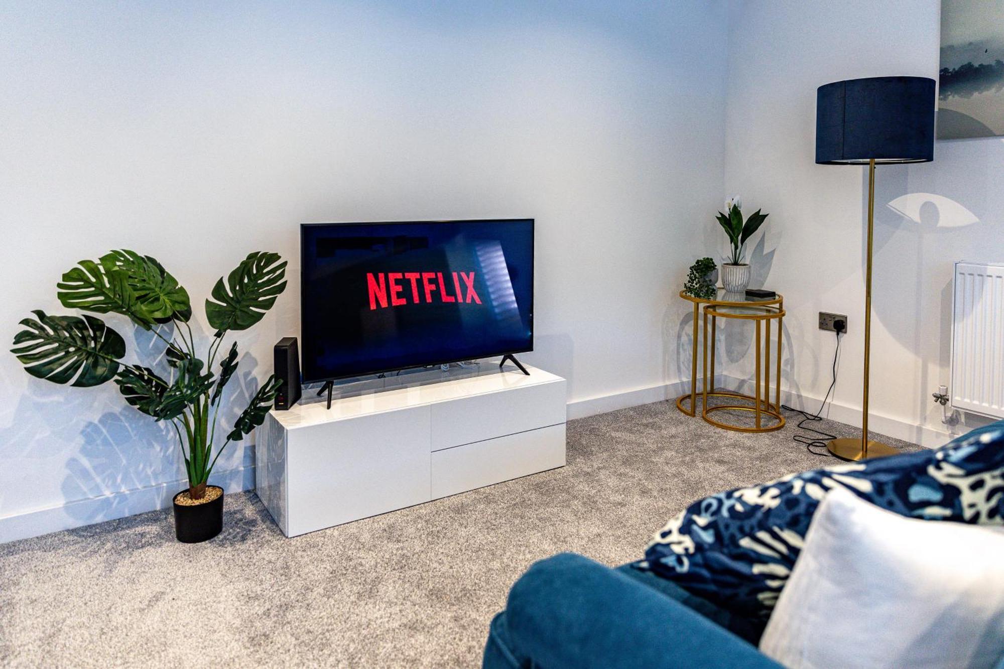 Stylish & Contemporary 2-Bed Townhouse - Parking - Wi-Fi - Netflix Apartment Worksop Exterior photo