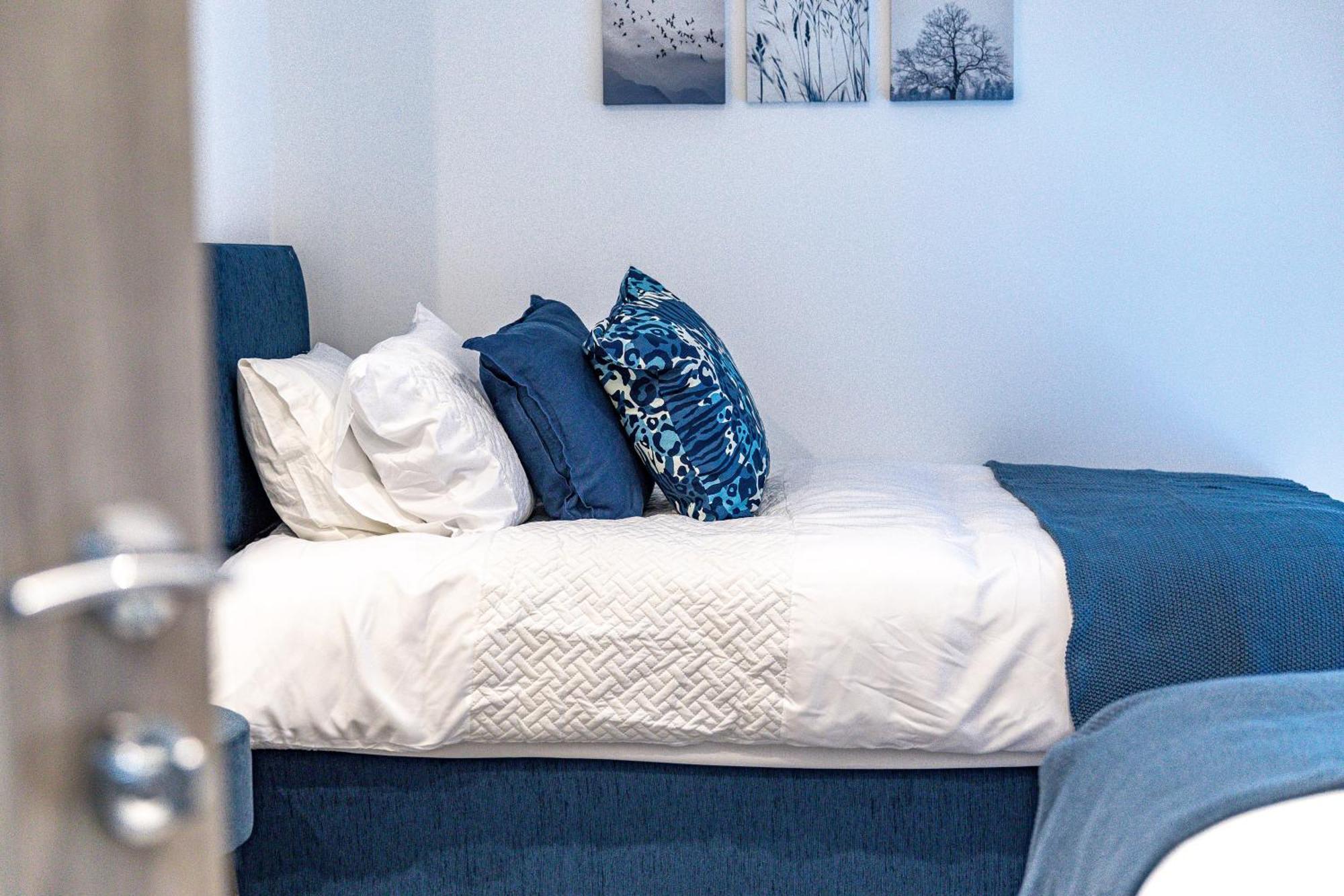 Stylish & Contemporary 2-Bed Townhouse - Parking - Wi-Fi - Netflix Apartment Worksop Exterior photo
